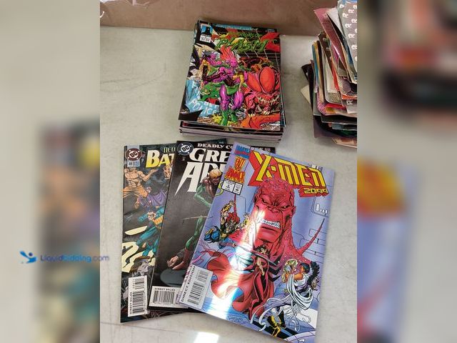 Lot 49-1810392 - COLLECTIBLE 20 COLLECTIBLE COMIC BOOKS FROM DC, MARVEL AND MORE