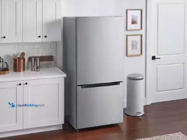 Lot 49-1589836 - Vissani 30 in. 18.7 cu. ft. Bottom Freezer Refrigerator in Fingerprint Resistant Stainless Steel, Ga...