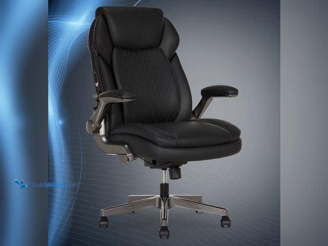 Lot 49-1625794 - Shaquille O’Neal Corydon Shiatsu Massage Chair with Heat and Flip Up Arms, Model # 990446816, Unused...