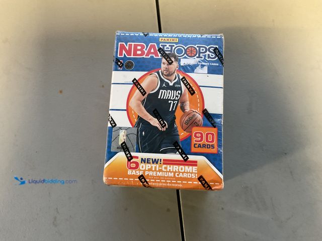 Lot 49-1505920 - FACTORY SEALED 2024-25 PANINI NBA HOOPS BASKETBALL BLASTER BOX AMAZING BOX FOR ANY COLLECTOR #COINS1...