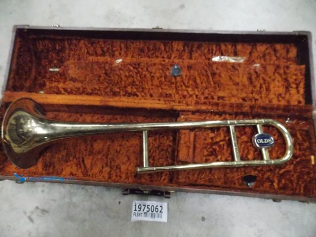 Lot 49-1975062 - 1 Olds Ambassador Trombone Olds Ambassador Vintage BB Tenor Trombone Used In Poor Condition, Does Ha...