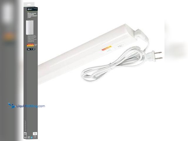 Lot 49-5544412 - QTY 2 - Commercial Electric Plug-In 36 inch Linkable LED Undercabinet Light Task Under Counter Kitch...