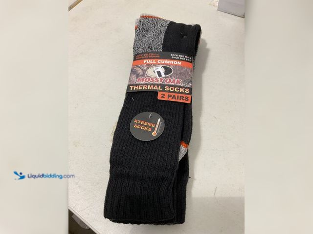 Lot 49-5515684 - MOSSY OAK BRAND NEW FULL CUSHION THERMAL CREW SOCKS MEN SIZE 6-12 2 PAIRS GREAT FOR HUNTING SEASON