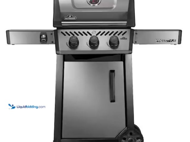 Lot 49-2005566 - NAPOLEON Freestyle 365 3-Burner Propane Gas Grill in Graphite Grey, Model # F365DPGT, MSRP $579.00, ...