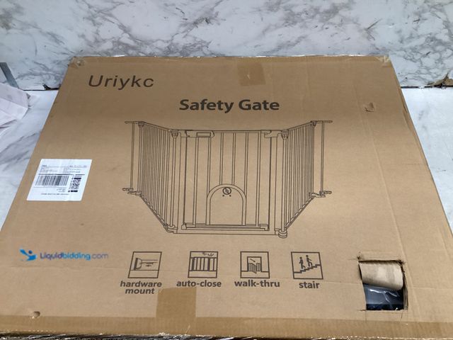 Lot 49-5561044 - Uriykc Safety Gate, Factory Sealed