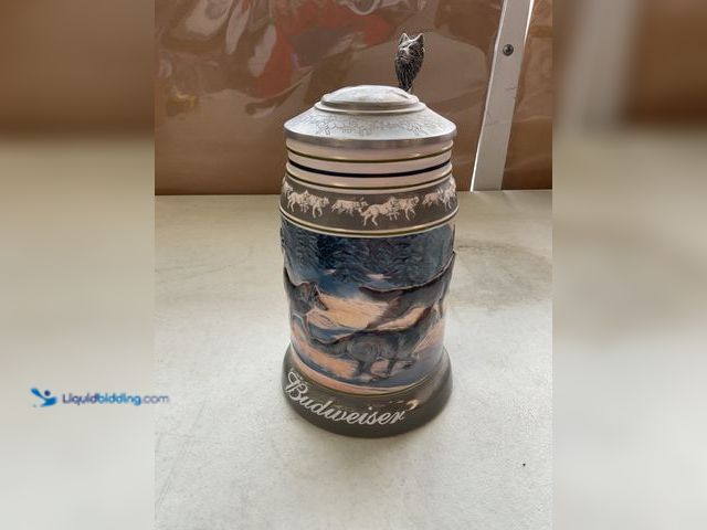 Lot 49-3503786 - Other NICE 2000 ANHEUSER-BUSCH BUDWEISER THE WOLF PACK SERIES LIDDED BEER STEIN NO BOX
