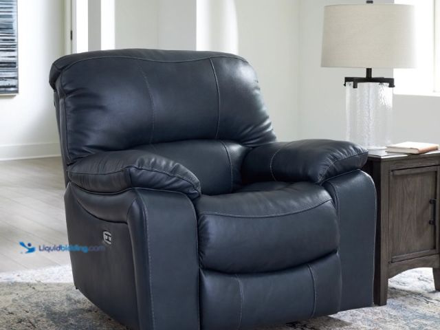 Lot 49-5508577 - Leesworth Power Leather Recliner. Item: U4380998. Unused.