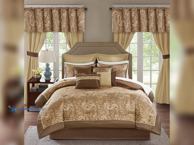Lot 49-5413826 - MADISON PARK ESSENTIALS
Cadence Brown Polyester Cal King Comforter Set UNUSED