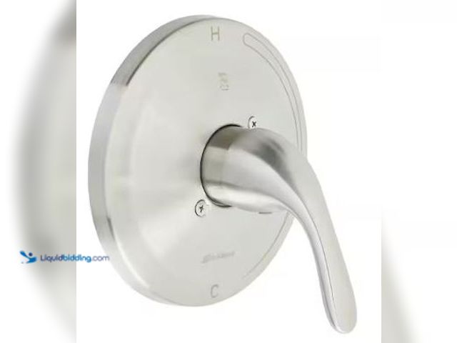 Lot 49-5436738 - Glacier Bay 1-Handle Valve Trim Kit in Brushed Nickel (Valve Not Included). Model # 864770. Used.
