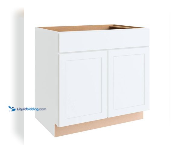 Lot 49-5413604 - Hampton Bay
Courtland 36 in. W x 24 in. D x 34.5 in. H Assembled Shaker Sink Base Kitchen Cabinet i...
