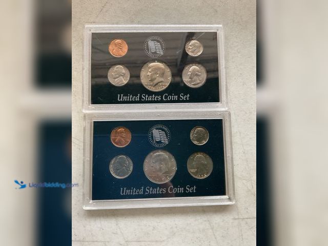 Lot 49-1505476 - LOT OF 2 UNITED STATES COIN SETS INCLUDING 1976 AND 1972. 10 COINS IN HARD PLASTIC CASES #COINS0122