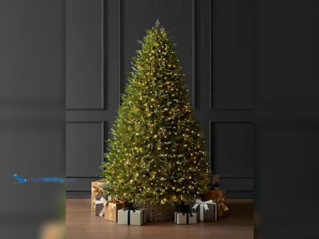 Lot 49-1544911 - Home Decorators Collection 7.5 ft. Eastcastle Balsam Fir LED Pre-Lit Artificial Christmas Tree T31, ...