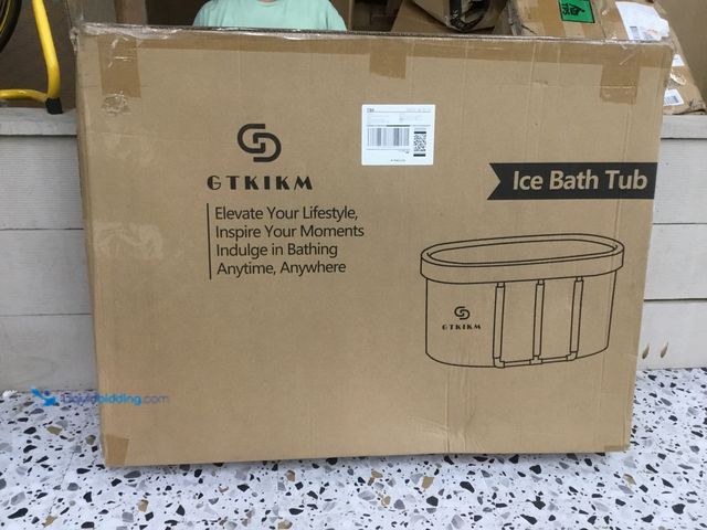 Lot 49-5410609 - XL Ice Bath Tub for Athletes - 101 Gal Portable Cold Plunge Tub with Cover for Outdoor Garden Yard, ...