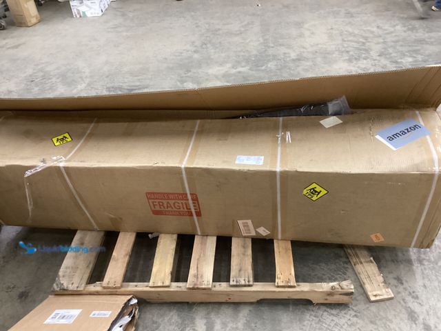 Lot 49-5452179 - GTR1093 Truck Bed Tonneau Cover Retractable Style. Item is used, unable to test.