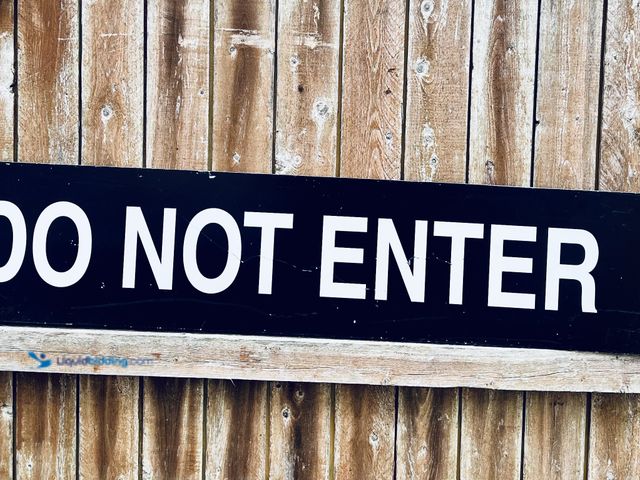 Lot 49-1804653 - 1 Metal Sign Industrial  “Do Not Enter” large heavy metal sign. used.