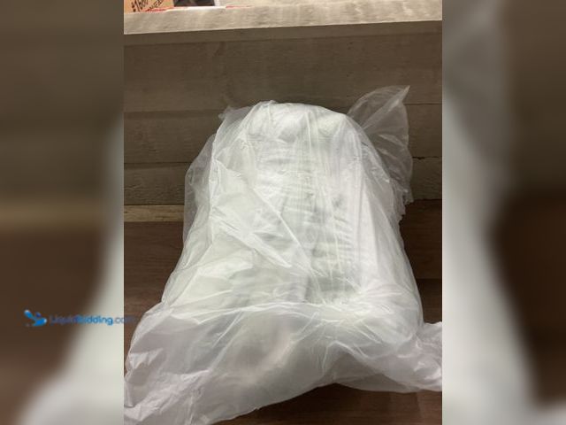 Lot 49-5405785 - Bamboo Mattress Topper New (no factory pic)