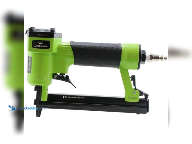 Lot 49-5453458 - Surebonder Pneumatic Upholstery Stapler with 22-Gauge Upholstery Staples (3/8 in., 7/16 in. and 5/8 ...