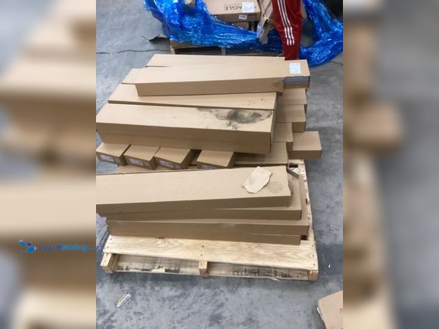 Lot 49-5452005 - TrafficMaster
Fernwood 6 MIL x 6 in. W x 36 in. Warm Brown Waterproof Click Lock Luxury Vinyl Plank...