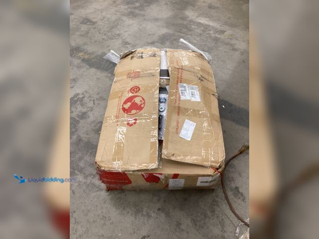 Lot 49-3528053 - GTPLAYER Gaming Chair, Computer Chair with Footrest and Lumbar Support, Height Adjustable Game Chair...