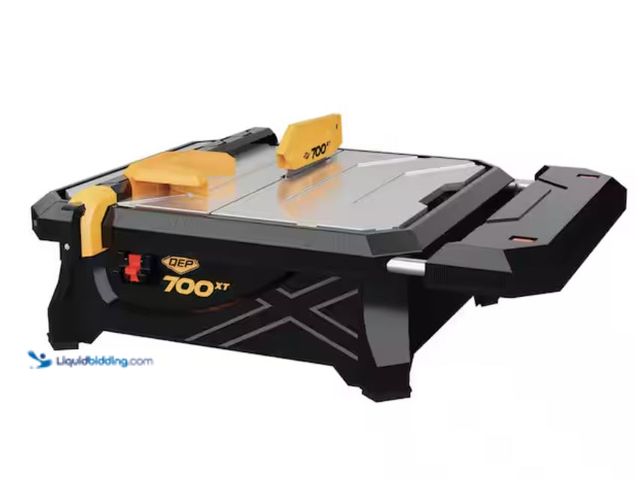 Lot 49-2005640 - QEP 700XT 3/4 HP Wet Tile Saw with 7 in. Blade and Table Extension, Model # 22700Q, Unused, Has atta...