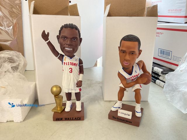 Lot 49-5350419 - Other LOT OF 2 DETROIT PISTONS BOBBLE HEADS IN ORIGINAL BOXES INCLUDING BEN WALLACE AND TASHAUN PRIN...