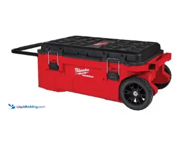 Lot 49-3631120 - Milwaukee PACKOUT 38 in. Rolling Modular Tool Chest, Model # 48-22-8428, Slightly used, Shipping dam...