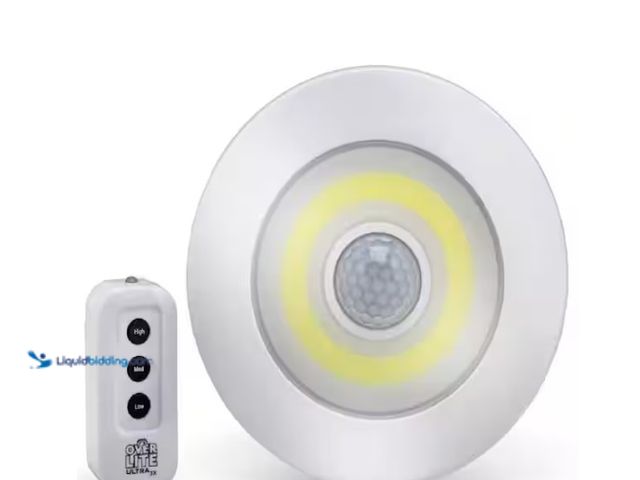 Lot 49-5574178 - QTY 2 - Sensor Brite
Ultra Overhead Motion Activated LED Rechargeable Night Light. Store SKU # 1006...
