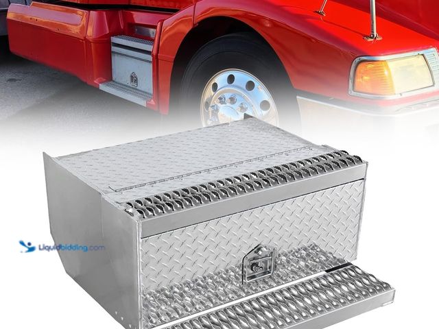 Lot 49-5463507 - Cab Entry Box,Aluminum Diamond Plate, 31 Inch Step Box Compatible With Peterbilt 385, 377, 378, 379,...