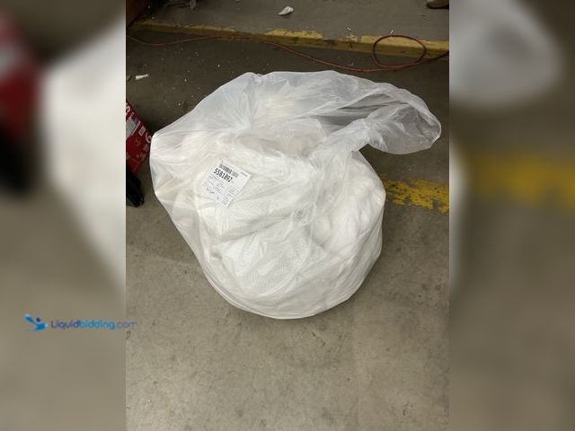 Lot 49-5581892 - MEMBERS MARK PLUS COMFORTER SET. FULL/QUEEN WHITE ON WHITE. UNUSED.