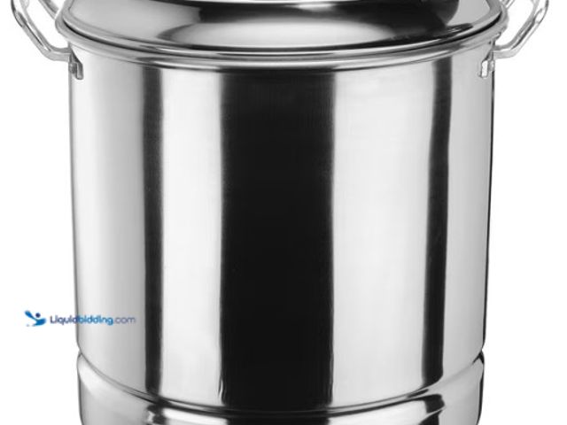 Lot 49-3563695 - Vasconia 32 Quart Aluminum Steamer Pot with Removable Tray & Lid, Tamales, Seafood, Stockpot Used