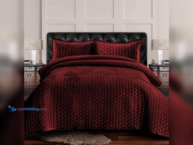 Lot 49-5437316 - Tribeca Living Geometric Velvet King Size Bedding Set with Oversized Quilt and 2 Sham Pillowcases, L...
