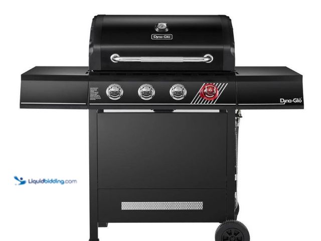 Lot 49-5543165 - Dyna-Glo
4-Burner Propane Gas Grill in Matte Black with TriVantage Multifunctional Cooking System. ...