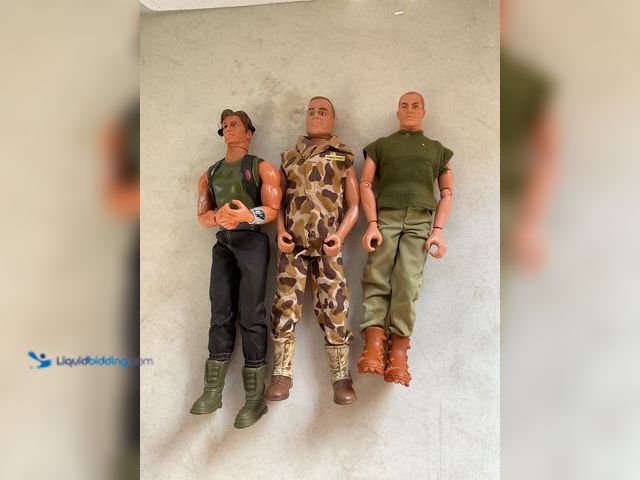 Lot 49-1505988 - COLLECTIBLE LOT OF 3 PRE-OWNED G.I. JOE 11 INCH ACTION FIGURES NEWER STYLES 3 DIFFERENT ACTION FIGUR...