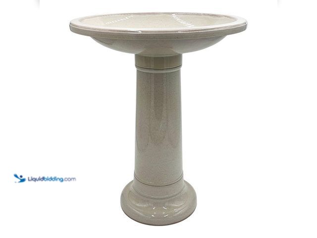 Lot 49-5413782 - CHG CLASSIC HOME & GARDEN
Classic 17.4 in. Dia Resin Dusky Taupe Birdbath UNUSED