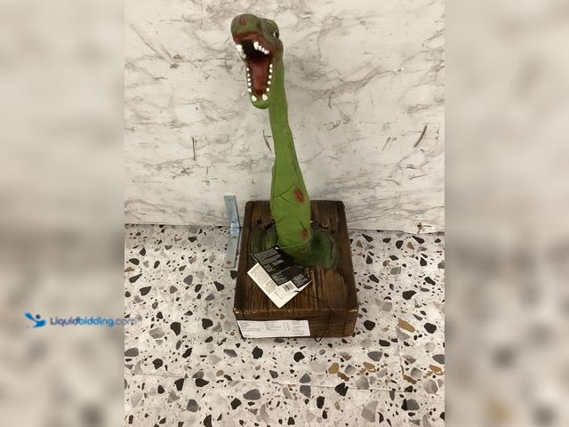 Lot 49-5438532 - Zombie Snake Animatronic Multicoloured. Snake bent