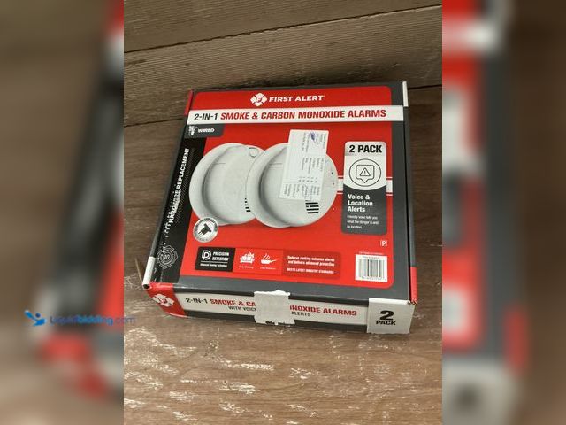 Lot 49-5484667 - First Alert Hardwired Combo Smoke and CO Alarm (unable to test) (scuffs and scratches) Unused