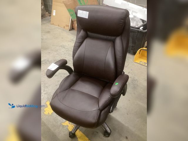 Lot 49-5483454 - La-Z-Boy Air Lumbar Manager Office Chair, brown. Model: 1782893. Unused, no box