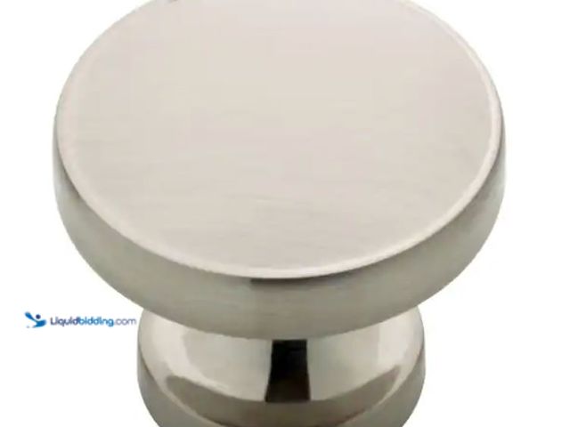 Lot 49-2006552 - (12-Pack) Liberty Phoebe 1-5/16 in. (34 mm) Modern Satin Nickel Round Cabinet Knob, Model # P33745C-...