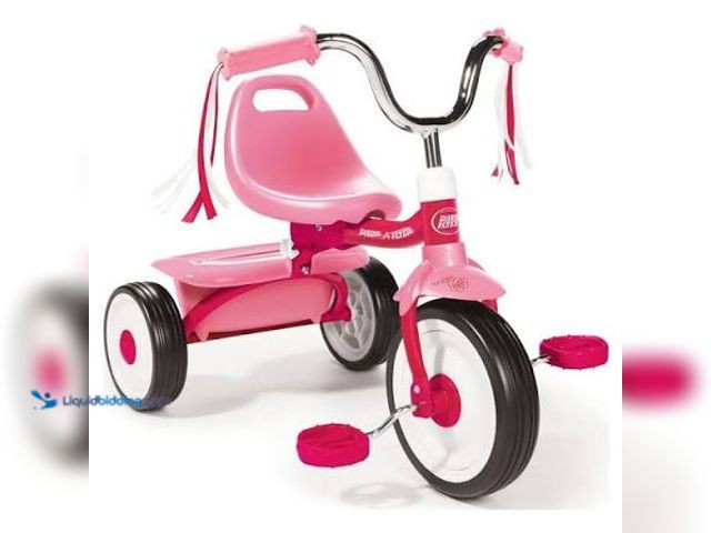 Lot 49-5559227 - Radio Flyer, Ready to Ride Folding Trike, Fully Assembled, Pink, Beginner Tricycle for Kids, Girls 1...