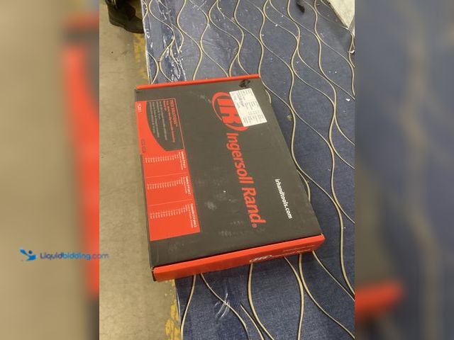 Lot 49-3539600 - Ingersoll Rand Reversible Ratcheting Wrench Set, Metric, 14-Pc., Model# 752011 Item is used, 1 broke...