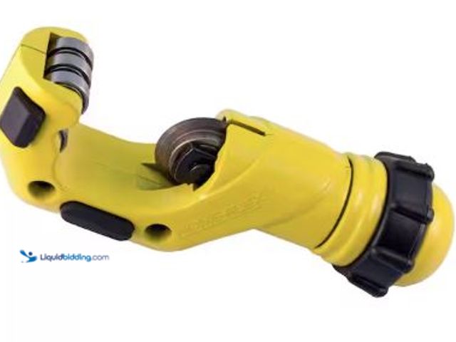 Lot 49-5436916 - HOME-FLEX 1/2 in. - 1 in. O.D. Pipe Size Corrugated Stainless Steel Tubing Cutter. Model # 11-TC-021...