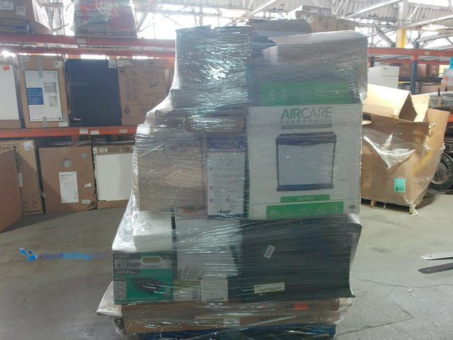Lot 49-1568582 - Salvage Pallet Containing Many Miscellaneous Items. IMPORTANT: Please note that the condition of thi...