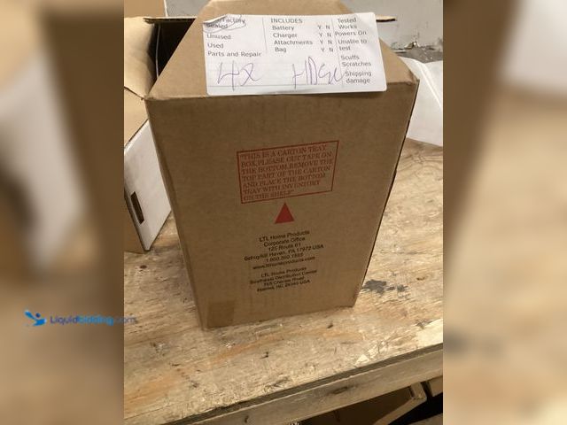 Lot 49-5415025 - 4 Pack HDC Decorative Brackets, Silver. Model: HDCGLPE30SI. Unused