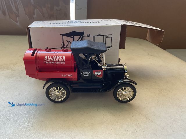 Lot 49-5451652 - Other ERTL 1/25 SCALE DIECAST CAR IN BOX 1918 TANKER BANK 1/750 ALLIANCE RACING NEW