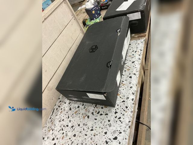 Lot 49-5485328 - HexClad 7-piece Cookware Set. Item 1244601 | Model 859006007083. Used.