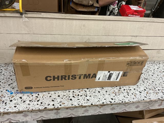 Lot 49-5447644 - Funcid 6ft Pre-Lit Green Artificial Christmas Tree with LED Lights and  Branch Tips, Hinged Full Chr...