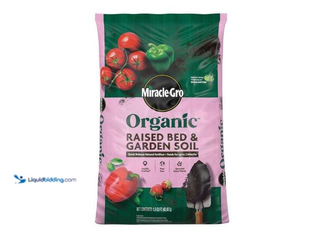 Lot 49-5552827 - Miracle-Gro
Organic Raised Bed and Garden Soil 1.5 cu. ft. with Quick Release Natural Fertilizer, P...