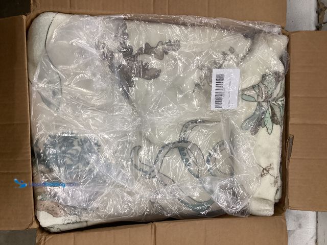 Lot 49-5551465 - Marine Animal Décor Area Rug 5x7, Unused