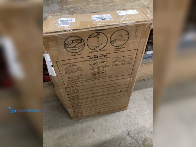 Lot 49-3527656 - unisex Baby Bassinet. Used