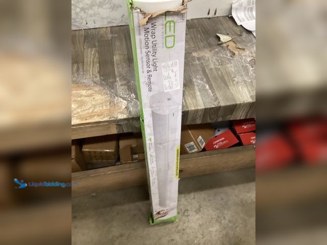 Lot 49-5407125 - Feit Electric 4 ft. 64- Watt Equivalent Integrated LED White Motion Utility Shop Light NO Remote. Mo...